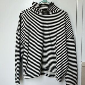 Everlane - The Turtleneck Sweatshirt - Size M - Striped